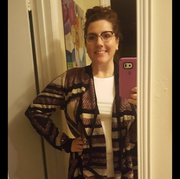 Meet your Posher, Kelly - Picture 2 of 3